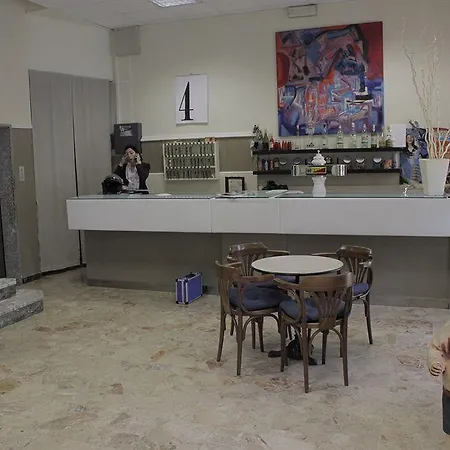 Roma Hotel 3*