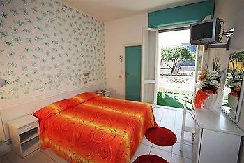 Roma Hotel 3*